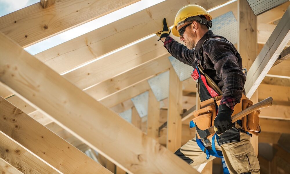 7-essential-qualities-to-look-for-when-hiring-builders